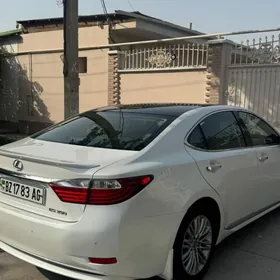 Lexus ES 350 2016
