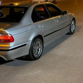 BMW E39 2002