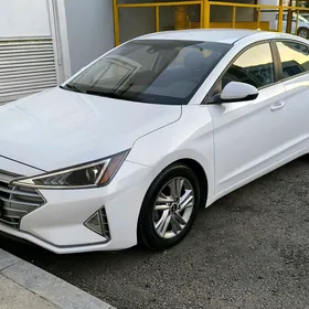 Hyundai Elantra 2020