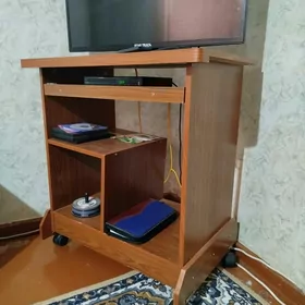 Стол компьютерный