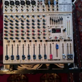 Toy pulut behringer