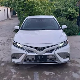 Toyota Camry 2020