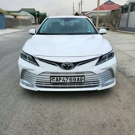 Toyota Camry 2020