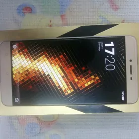 Телефон  Blu vivo 5