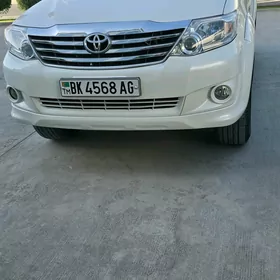 Toyota Fortuner 2012
