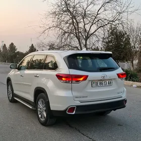 Toyota Highlander 2019