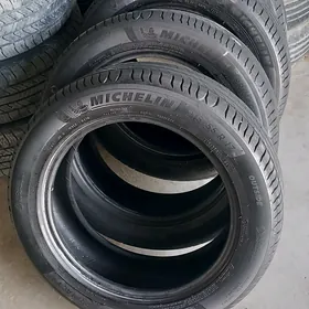 MICHELIN 215 55 17 teker