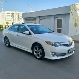 Toyota Camry 2013