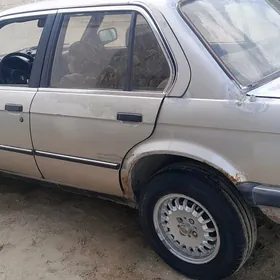 BMW 320 1983