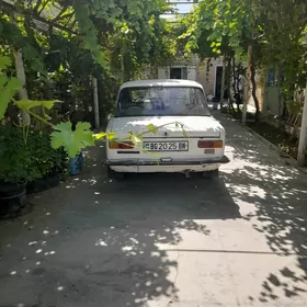 Lada 2104 1980
