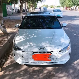 Hyundai Elantra 2021