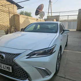 Lexus ES 350 2019