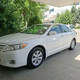 Toyota Camry 2011