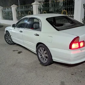 Mitsubishi Diamante 1995