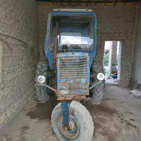 Belarus 320 1985