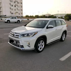 Toyota Highlander 2018