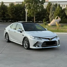 Toyota Camry 2023