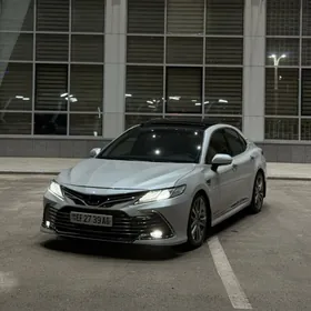 Toyota Camry 2023