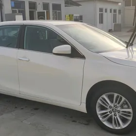 Toyota Camry 2016