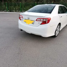 Toyota Camry 2013