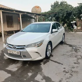 Toyota Camry 2015