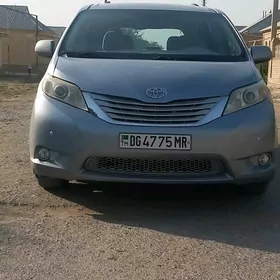 Toyota Sienna 2011