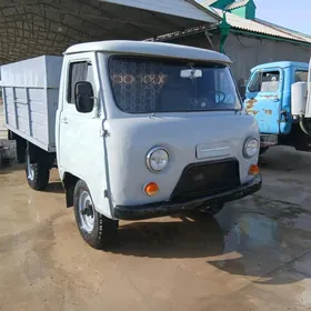 UAZ 452 2015