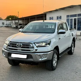 Toyota Hilux 2024