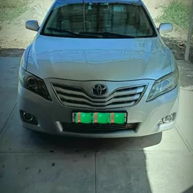 Toyota Camry 2010