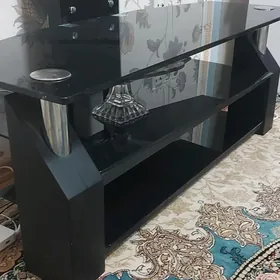 Telewizoryń aşagy