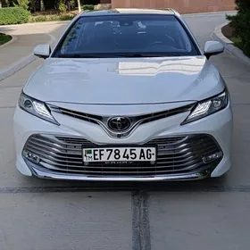 Toyota Camry 2018