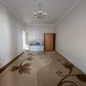 Eÿesinden 2 komnat 3 etaž