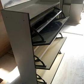 Mebel köwüş goyulyan