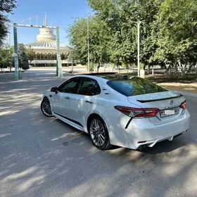 Toyota Camry 2020