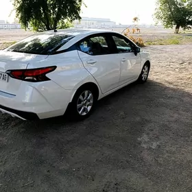 Nissan Versa 2019