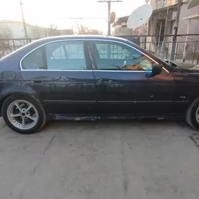 BMW E39 1998
