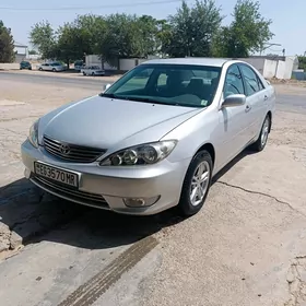 Toyota Camry 2004