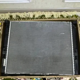 Bmw 2011-2023 radiyator morda