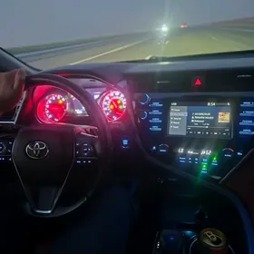 Toyota Camry 2018