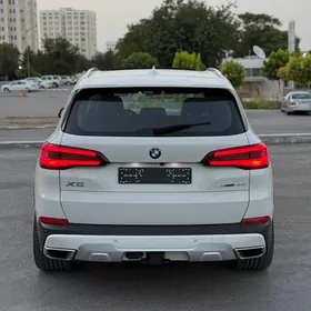 BMW X5 2021