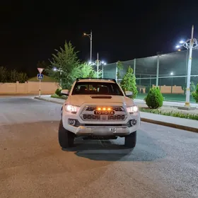 Toyota Tacoma 2018