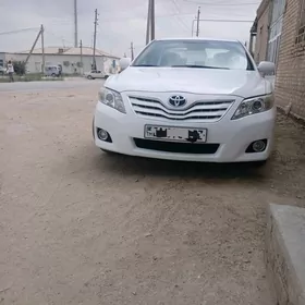 Toyota Camry 2011
