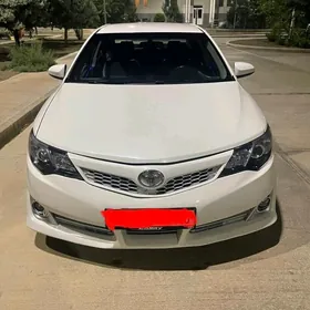 Toyota Camry 2014