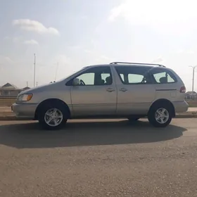 Toyota Sienna 2001