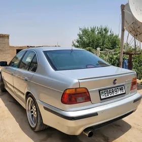 BMW E39 2001