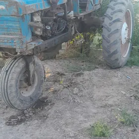 MTZ T-28 2005