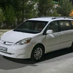 Toyota Sienna 2008