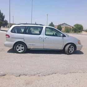 Toyota Sienna 2001