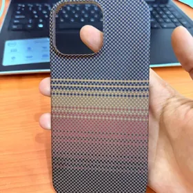 iPhone 16 Pro Max pitaka copy