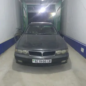Mitsubishi Diamante 1995